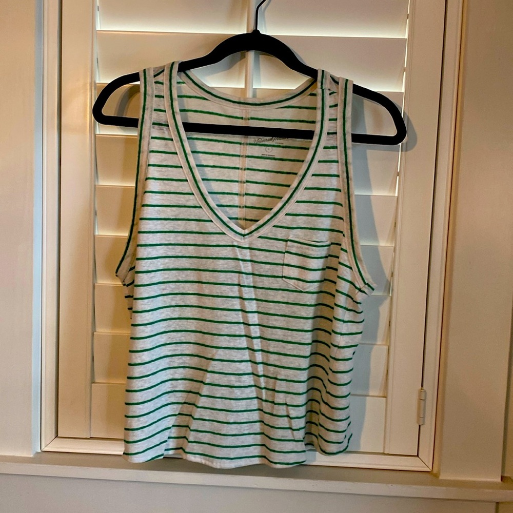 Cute floaty crop top